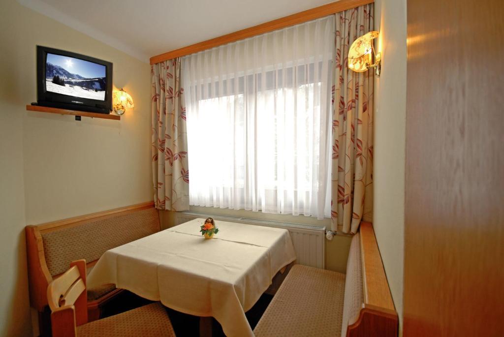 Pension Riedlsperger Saalbach-Hinterglemm Habitación foto